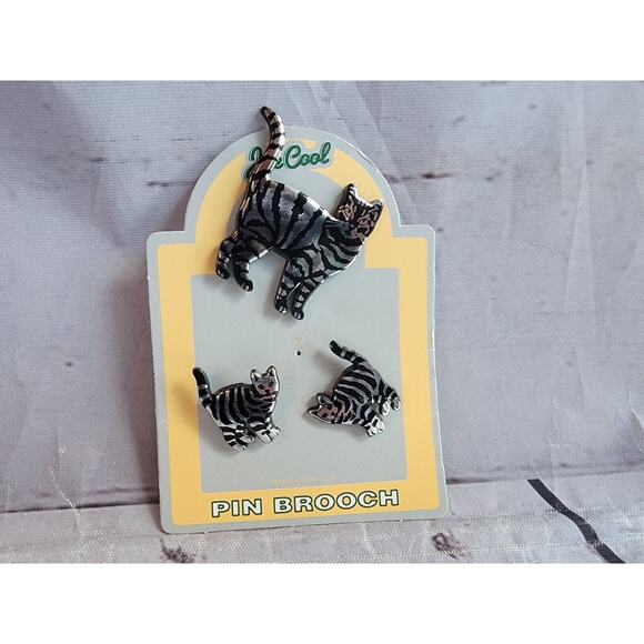 Joe Cool Silver Tabby Cat Pin Earings NOS Made In UK - Picture 1 of 6